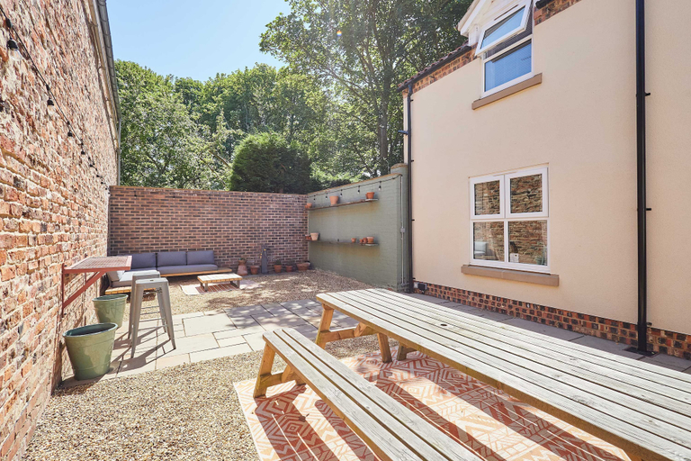 Room 5, Host Stay Cringle Cottage, North Yorkshire
