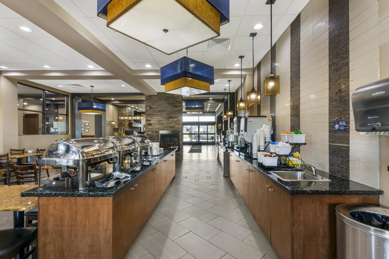 Food & Drinks 5, Best Western Plus Williston Hotel & Suites, Williams