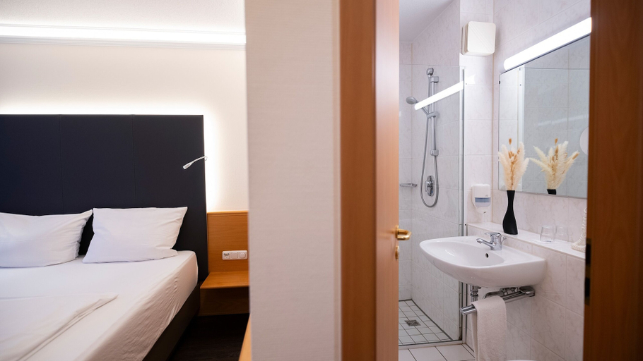 Bedroom 3, Hotel Bavaria, Anhalt-Bitterfeld