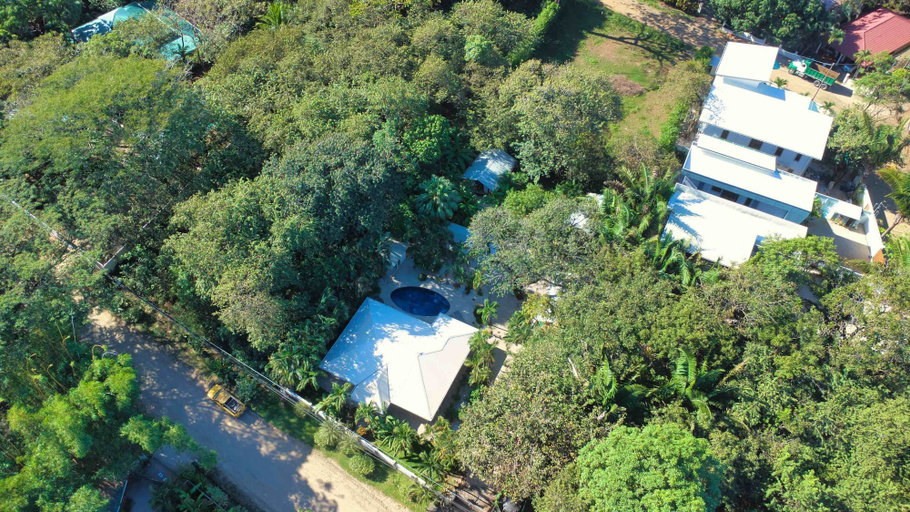 Room 4, Casa Bonita - 5BR With Pool Walk to Beach, Nicoya