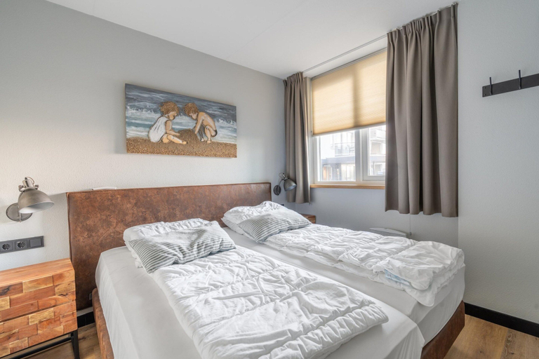 Room 5, 2-person apartment with island-sea view and sauna, Texel