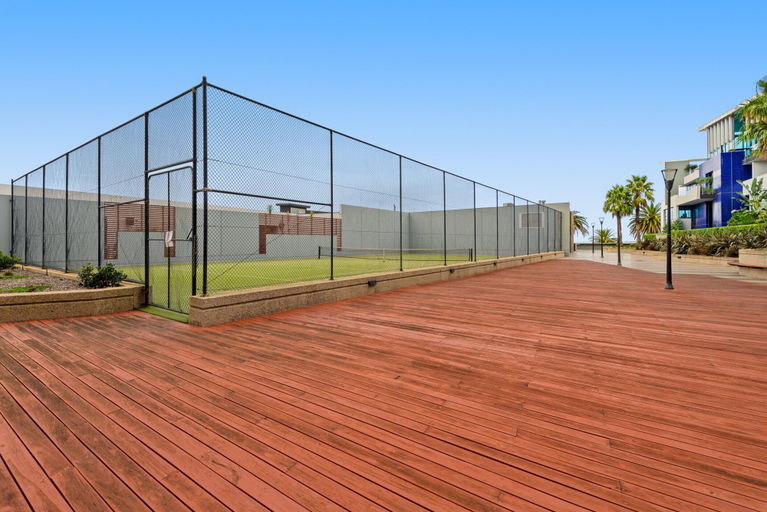 Interior detail, 2-bed, 500m From The Beach With Pool, Gym & Sauna, Melbourne