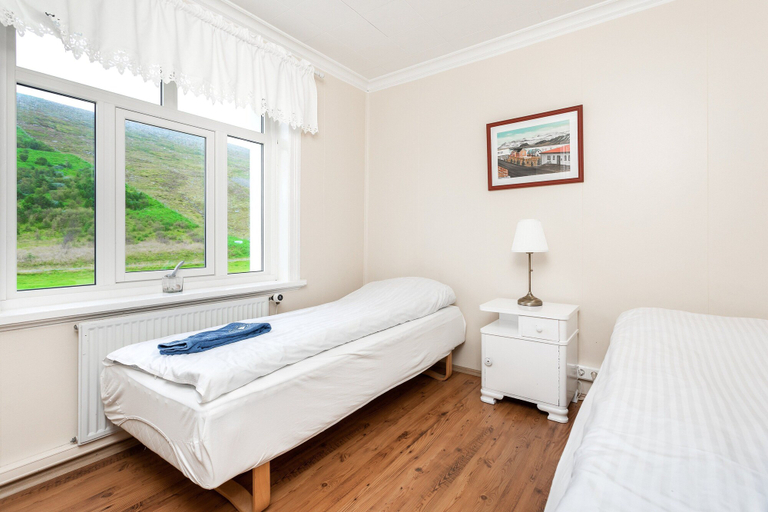 Bedroom 4, Mjóeyri Travel holiday homes, Fjarðabyggð