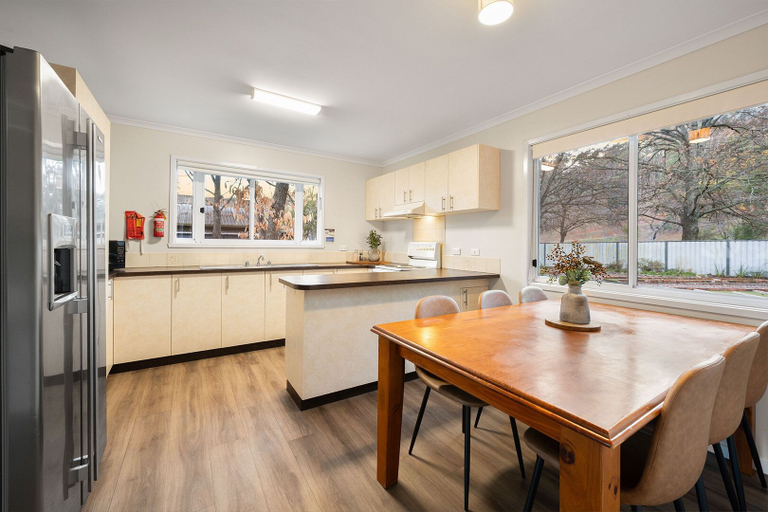 Living area 3, Bright Porepunkah Holiday Park, Alpine - East