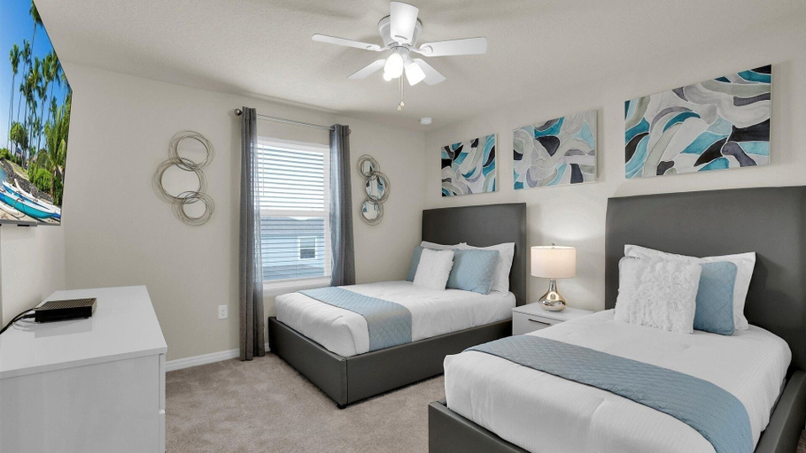 Room 3, Windsor Island Resort 7 Bedroom Private Pool Home 7 Home, Polk