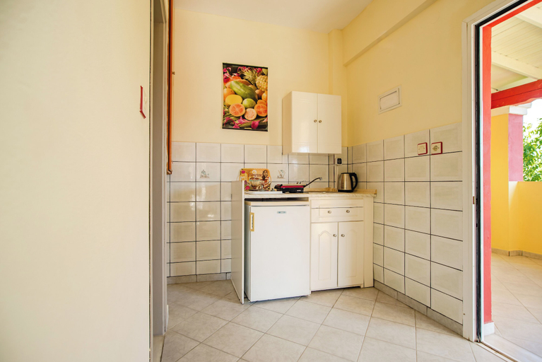 Private kitchen 2, Solena Studios Kavos, Ionian Islands