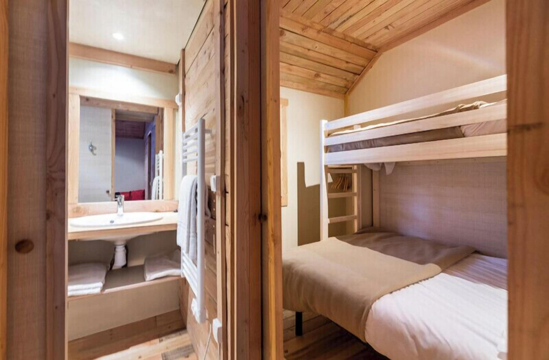 Bedroom 3, Huttopia Vallouise, Hautes-Alpes