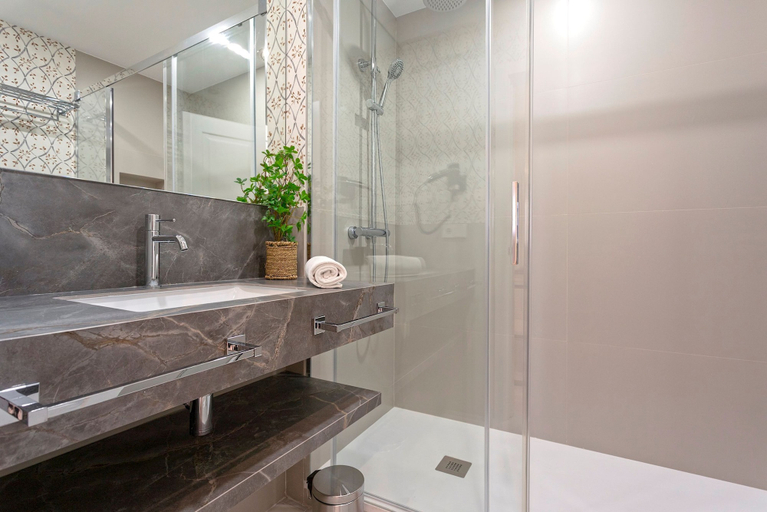 Bathroom 4, Cozy 3BD in Seville Center. Alfalfa, Sevilla