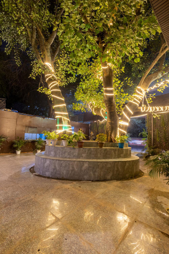 Exterior view 2, SBS Hotel Underbridge Maharani Bagh, Delhi