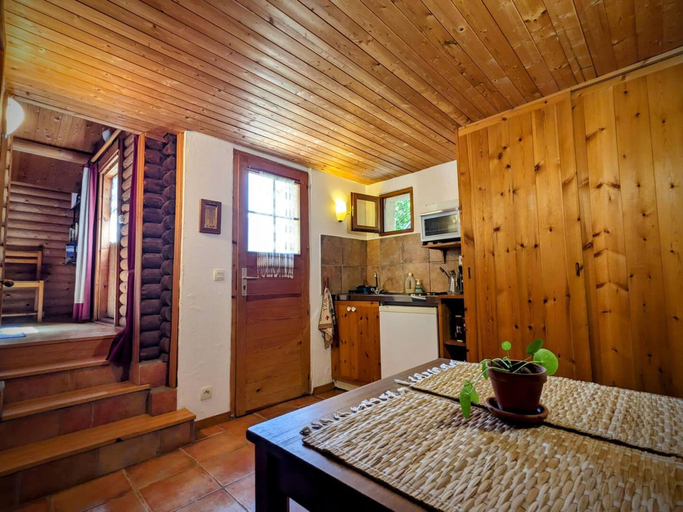 Room 4, Syntropic Farm - Chalet With Mountains Lake View, Haute-Savoie
