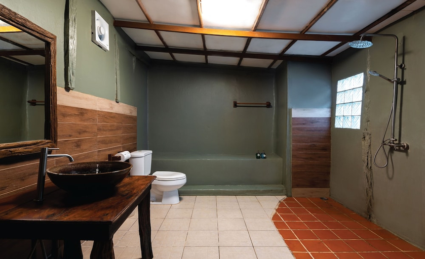 Bathroom 3, Captain Hook Resort, K. Ko Kut