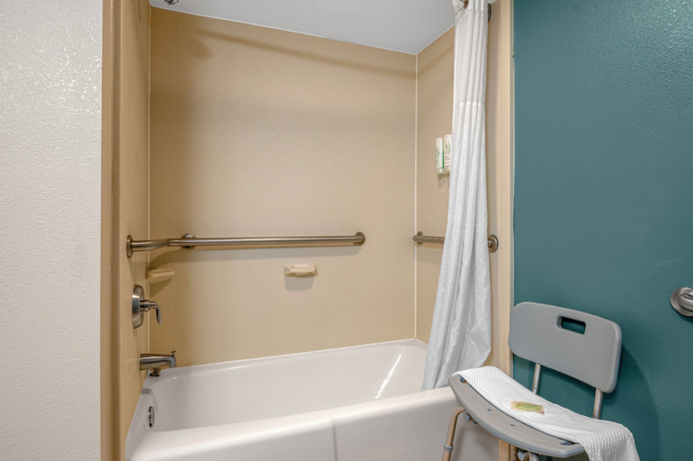 Bathroom 5, Sleep Inn Indianapolis East, Marion