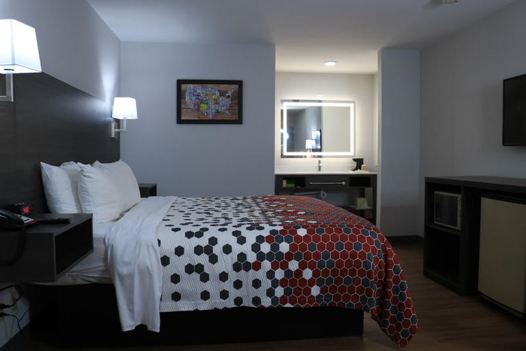 Bedroom 4, Econo Lodge Inn & Suites Southeast, Rutherford