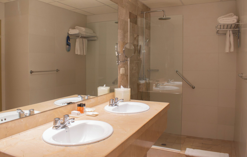 Bathroom 5, Grand Hotel Guayaquil, Centro Histórico., Guayaquil