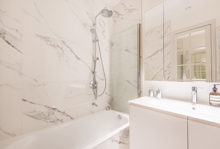 Room 3, Four Saint Germain - Elegant Spacious 3 BDR Apartment in the Heart of Saint Germain, Paris