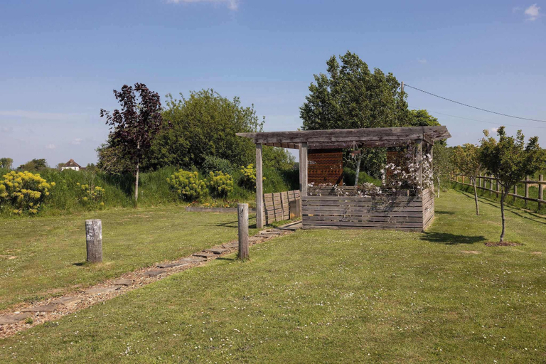 Room 4, Countryside Escape for 6 in West Wittering, West Sussex