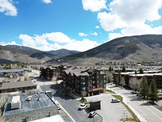 Exterior 3, Sail Lofts 101 2 Bedroom Condo, Summit
