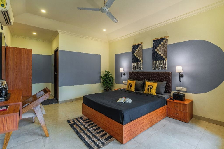 Room 2, The Hosteller Lonavala City Centre, Pune