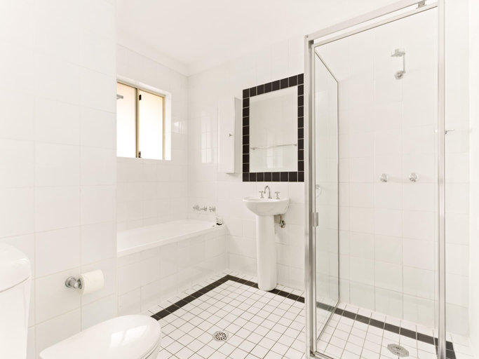 Bathroom 3, Pristine 2-Bed Near Marrickville Village, Sydney