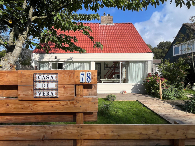 Property grounds 4, Beautifully Renovated House in Noordwijkerhout, Noordwijk