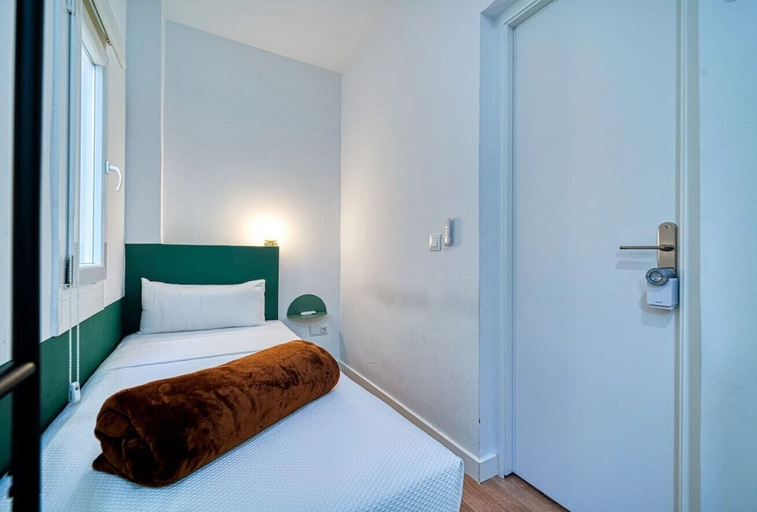 Room 3, Negresco Plaza España, Madrid