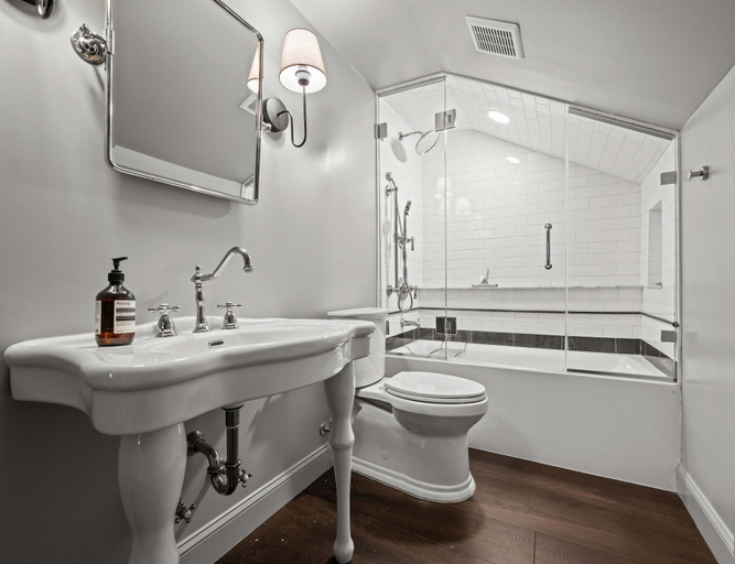 Bathroom 4, The Franklin House, Home for 6, Williamson