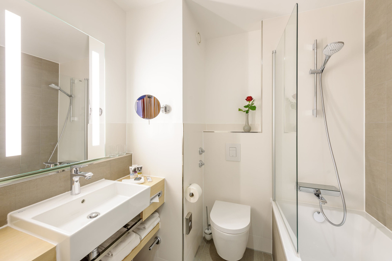 Bathroom 5, Mercure Hotel Erfurt Altstadt, Erfurt