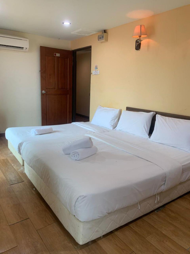 Bedroom 2, D'Feringghi Haus Hotel & Restaurant, Penang Island