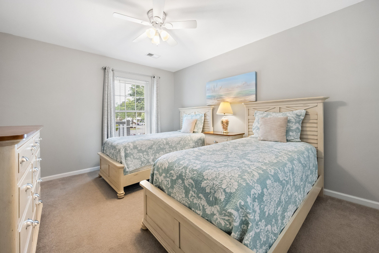 Room 2, 65d Isle Awhile 3 Bedroom Condo, Georgetown