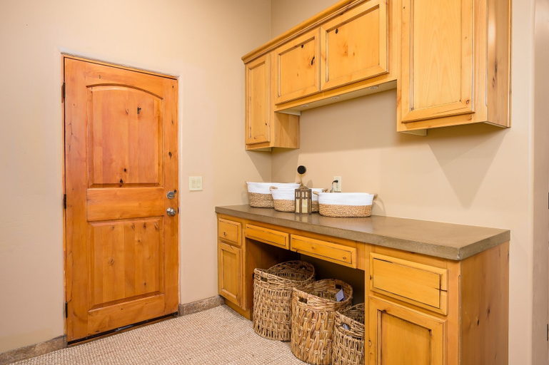 Interior 4, Tonto Retreat 4 Bedroom Home, Maricopa