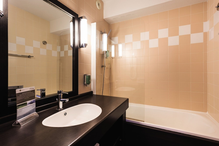 Bathroom 3, Hotel Tignes Le Diva, Savoie