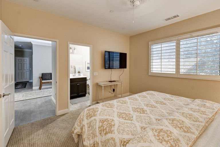 Room 4, The Great Escape - Indio, Riverside