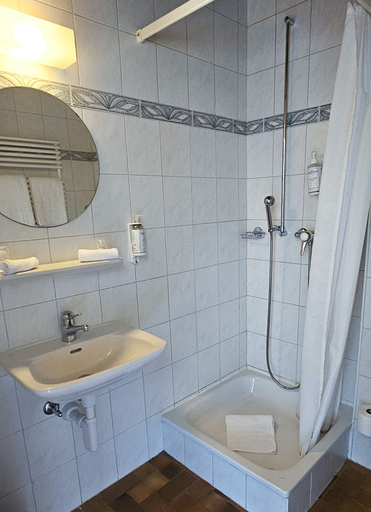 Bathroom 3, Crêt-Bérard, Lavaux-Oron