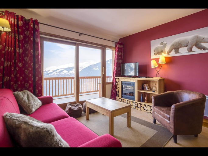 2, Apartment in France with Spa and Mountain Views, Savoie