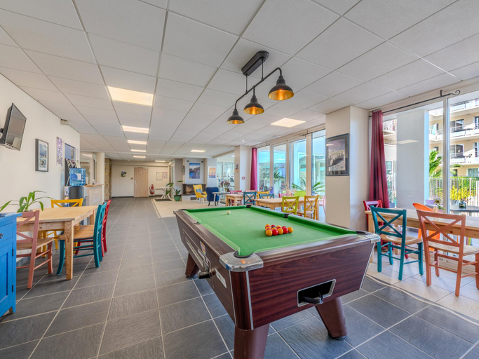 5, Coastal apartment by the beach, Finistère