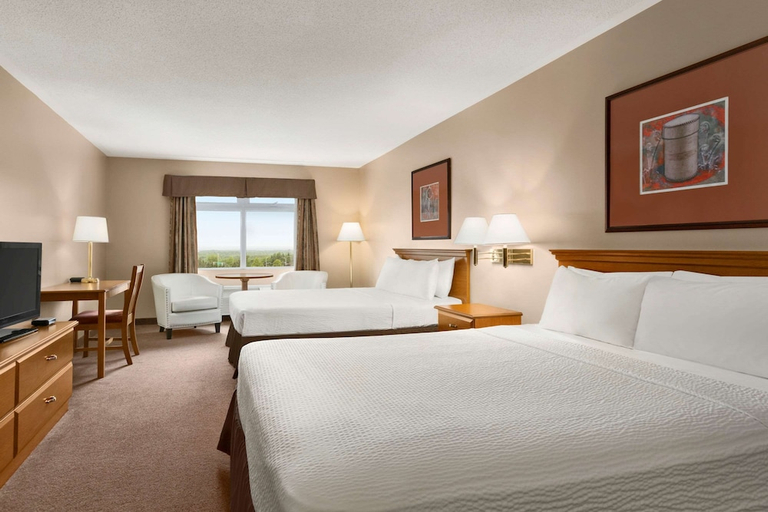 Bedroom 3, Days Inn & Conference Centre by Wyndham Oromocto, Sunbury