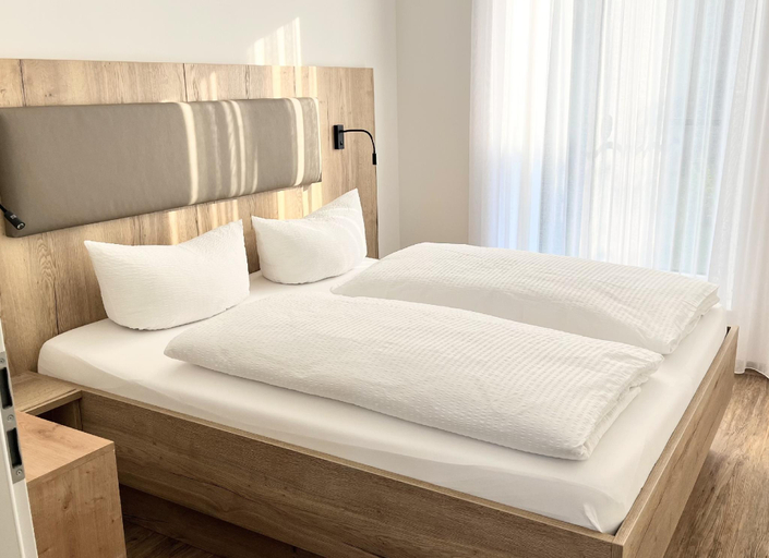 Bedroom 2, WeberHof Appartements, Spree-Neiße