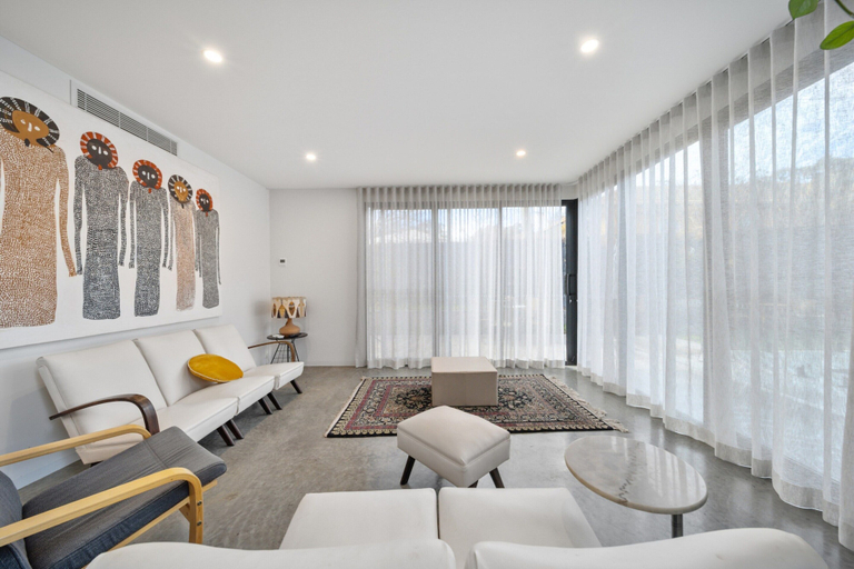 Interior 5, Luxurious 2-bed: Pool, Lift, Dining, Canberra