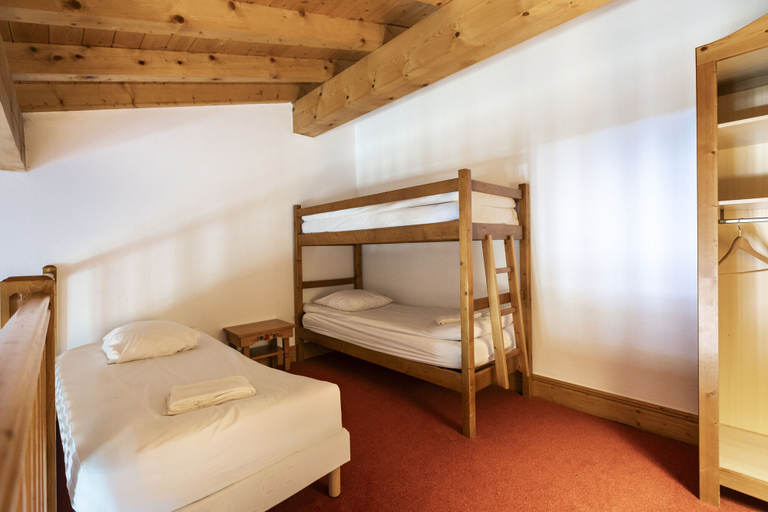 Bedroom 3, Hôtel Club MMV Le Val Cenis, Savoie