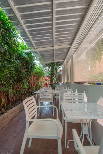Food & Drinks 4, At 42 Residence, Bang Plad