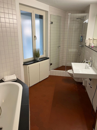 Bathroom 2, Viadukt Apartments, Zürich
