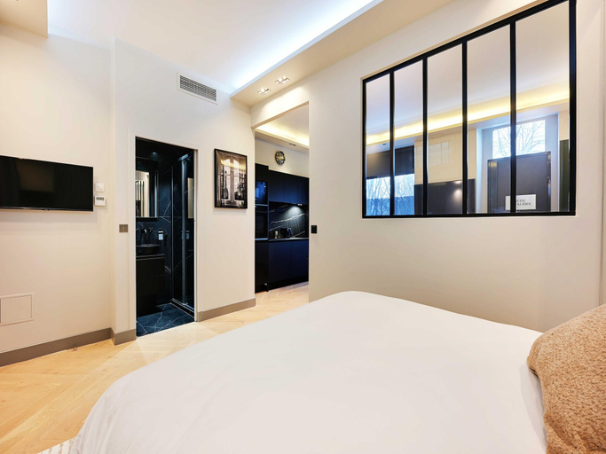 Bedroom 2, Elegant Home close to the Eiffel Tower, Paris