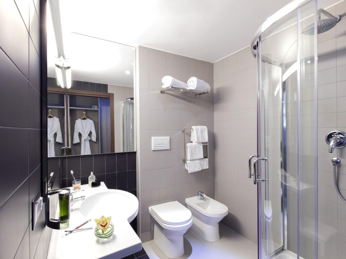 Bathroom 4, ibis Styles Roma Eur, Roma