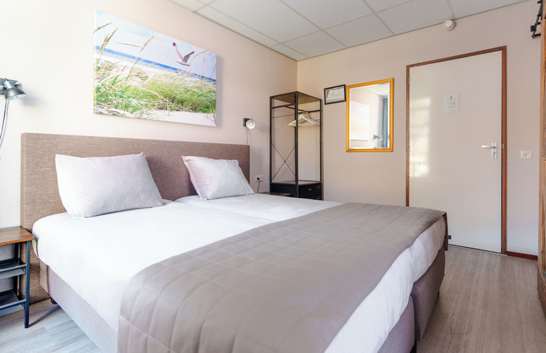 Bedroom 3, Hotel 't Heerenlogement, Harlingen