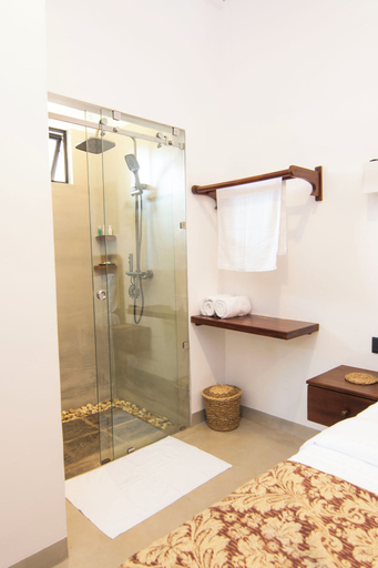 Bathroom 4, Sand Cliff Villa, Galle Four Gravets