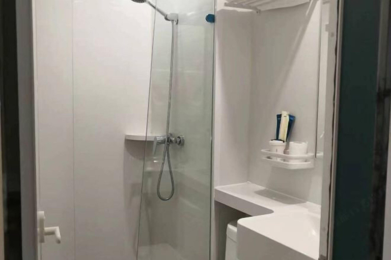 Bathroom, Zhanteng Express Hotel, Shijiazhuang