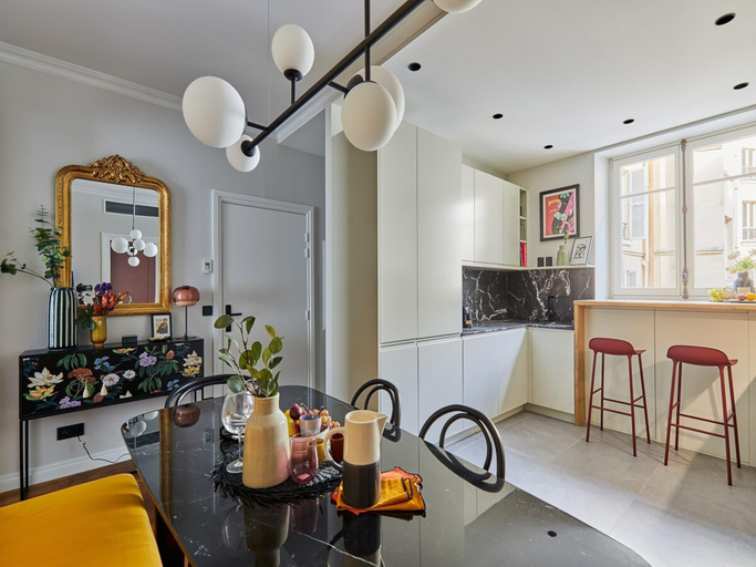 Others 4, Magnificent new apartment Notre Dame de Paris, Paris
