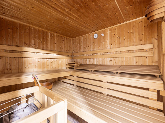5, Apartment in Tyrol with hot tub, Reutte