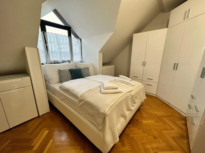 Room 5, Charming City Loft Apartment With Free Parking, Ljubljana