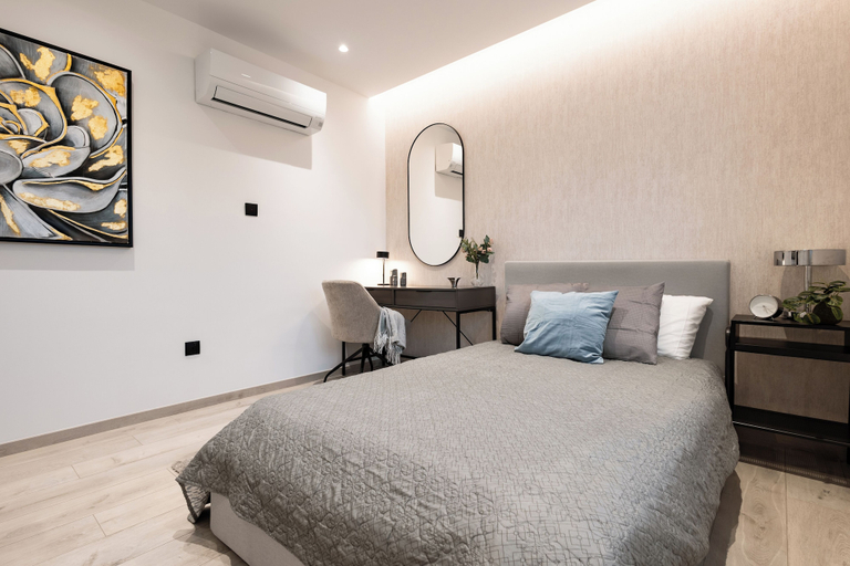 Room 5, Luxury Marina Beach Stay